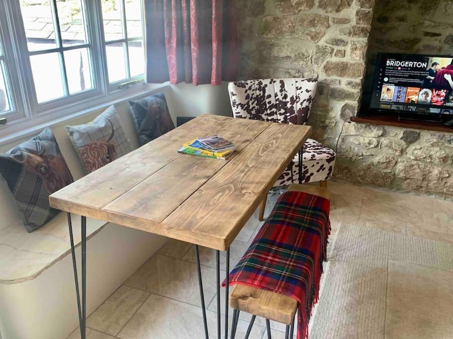 Gorgeous Cozy Cottage With A Heritage Feel, Walks, Pubs & Wood Burner Tideswell Extérieur photo