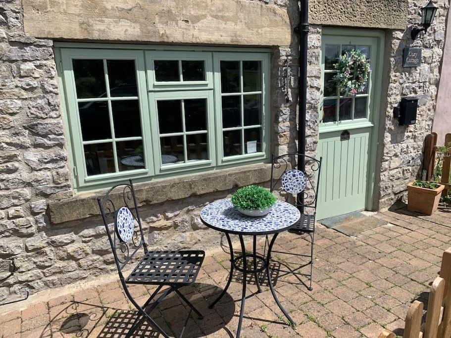 Gorgeous Cozy Cottage With A Heritage Feel, Walks, Pubs & Wood Burner Tideswell Extérieur photo