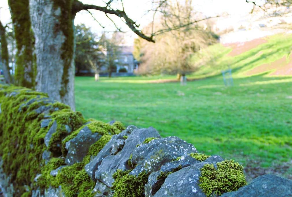 Gorgeous Cozy Cottage With A Heritage Feel, Walks, Pubs & Wood Burner Tideswell Extérieur photo